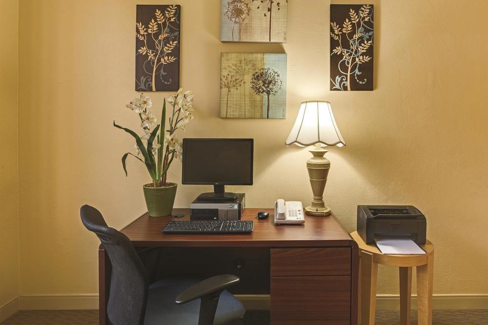 La Quinta By Wyndham West Palm Beach Airport Экстерьер фото