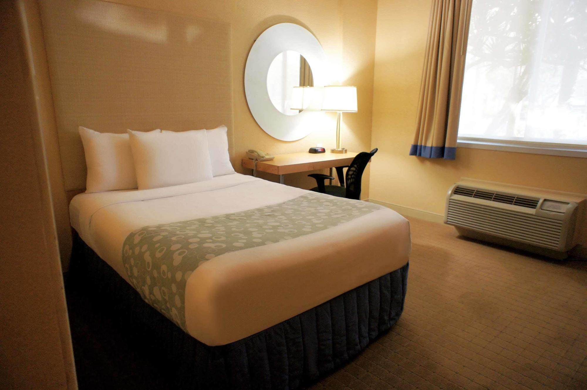 La Quinta By Wyndham West Palm Beach Airport Экстерьер фото